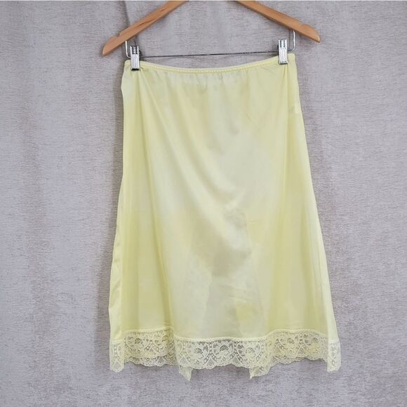MEL-LIN Vintage Light yellow Nylon Midi Slip Skirt with Lace Trim Women's XXL - Picture 3 of 4